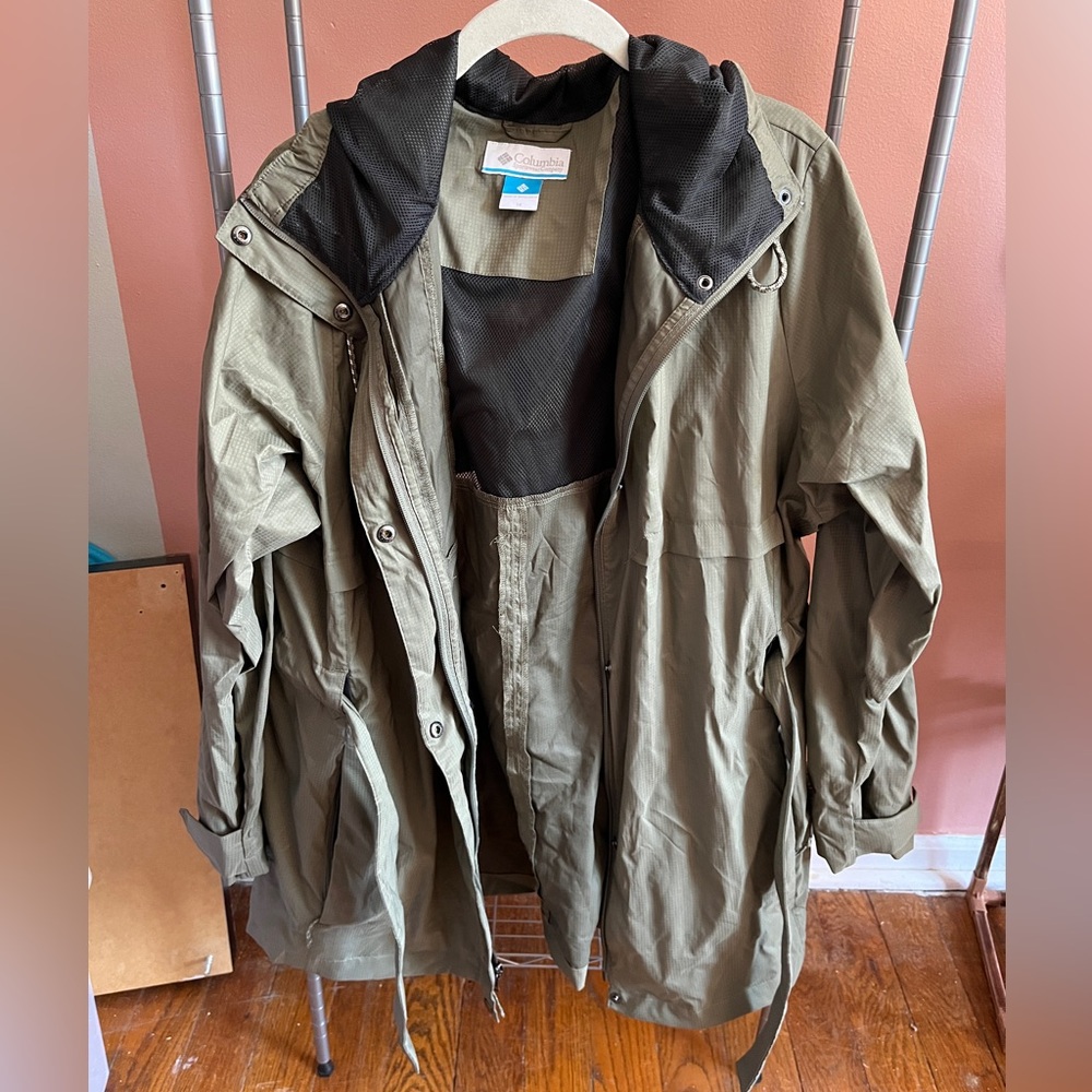 Columbia Pardon My Trench rain jacket